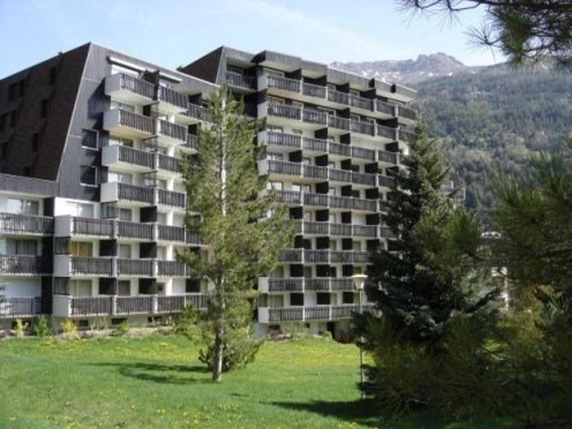 Appartement La Salle-les-Alpes, 3 pièces, 6 personnes - FR-1-330F-41 Serre Chevalier Extérieur photo
